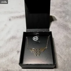 Bijoux DC Comics - Collier Et Pendentif Wonder Woman